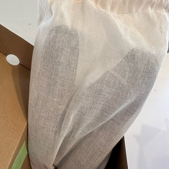 NWOT Soul Cycle Legend Skull Sparkle Slide in Black | Size Men’s 5 / Women’s 7 - Picture 2 of 5